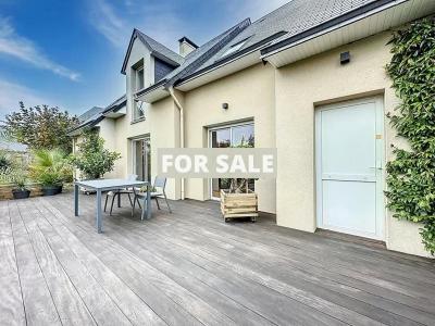 Detached House in a Beautiful Coastal Location