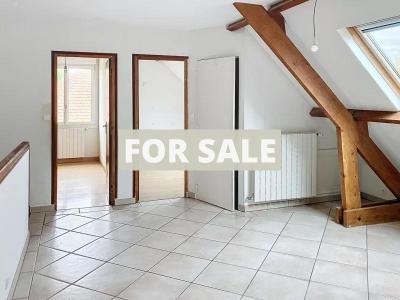 Traditional Detached House with Landscaped Garden