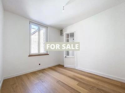 Recently Renovated House with Harbour Views