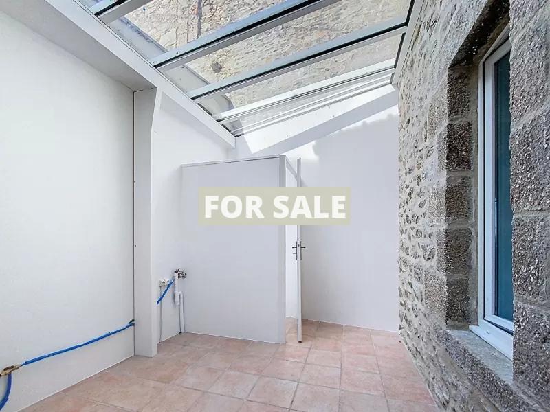 Recently Renovated House with Harbour Views