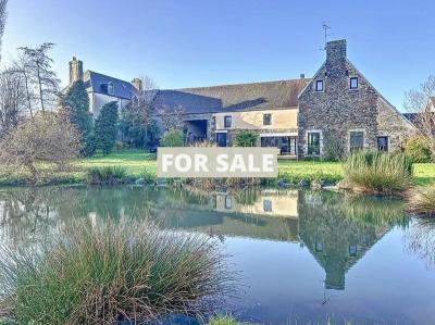 Magnificent House in One Acre with Lake