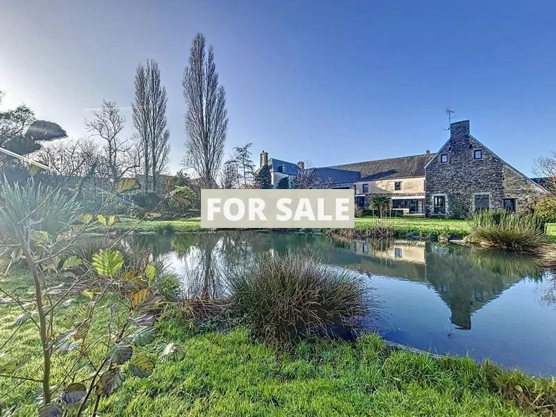Magnificent House in One Acre with Lake