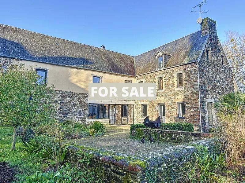 Magnificent House in One Acre with Lake