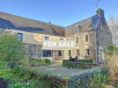Magnificent House in One Acre with Lake