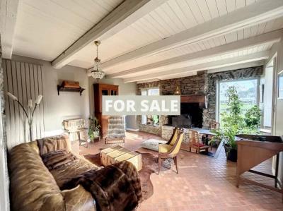 Magnificent House in One Acre with Lake