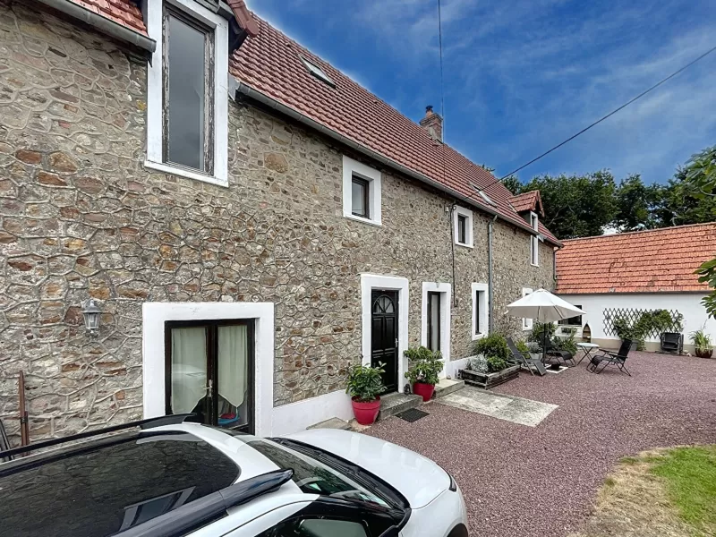 Detached Country House with Outbuilding