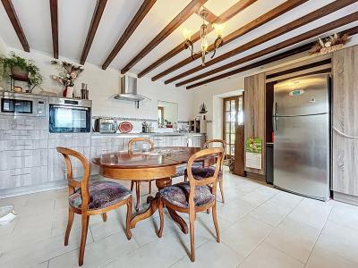 Detached Country House with Outbuilding