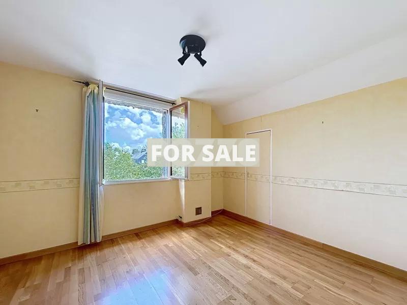 Beautiful House with Lovely Garden