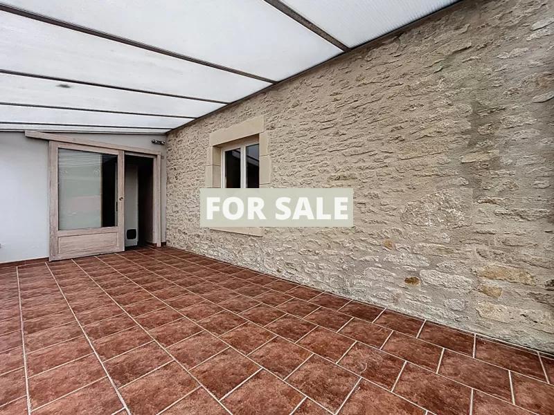 Traditional House with Garden