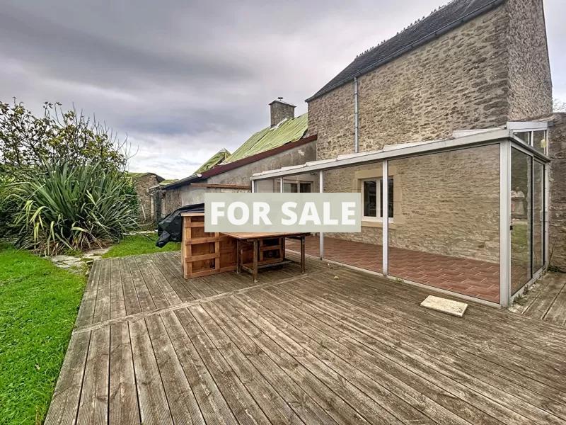 Traditional House with Garden