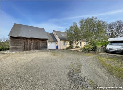 Detached House with Garden by the Coast
