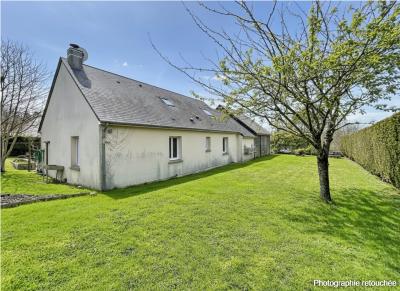 Detached House with Garden by the Coast