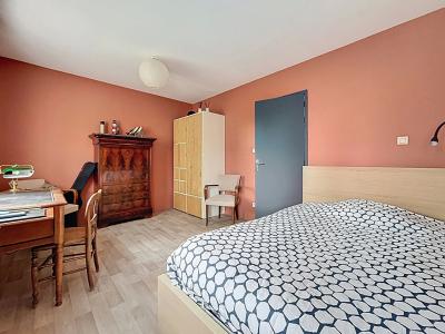 Detached House with Garden by the Coast