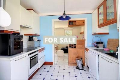 Lovely Detached House and Garden by the Coast