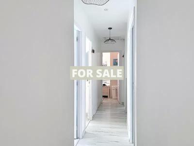 Contemporary House in Coastal Location