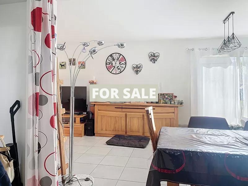 Contemporary House in Coastal Location