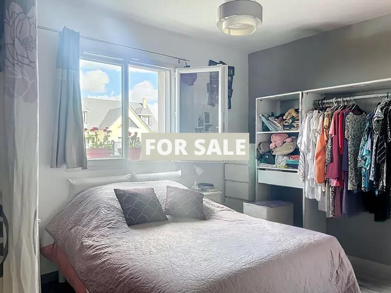 Contemporary House in Coastal Location