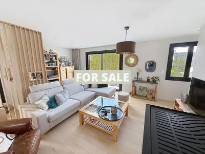 Detached House Nestled in Absolute Tranquility