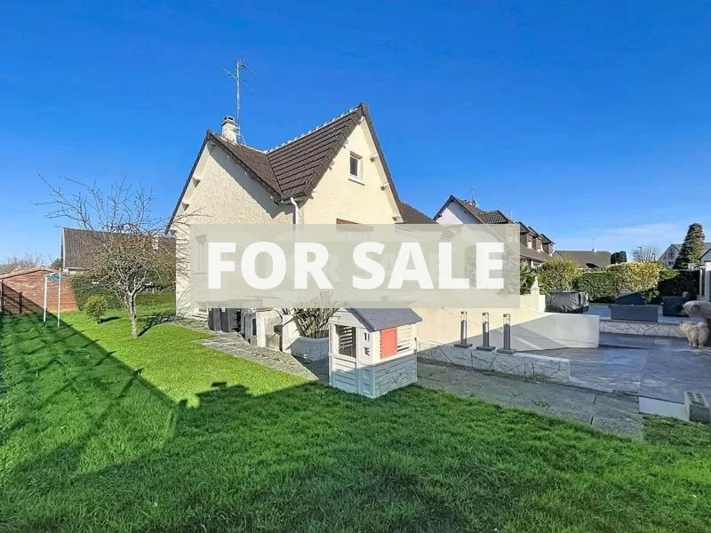 Detached House with Landscaped Garden