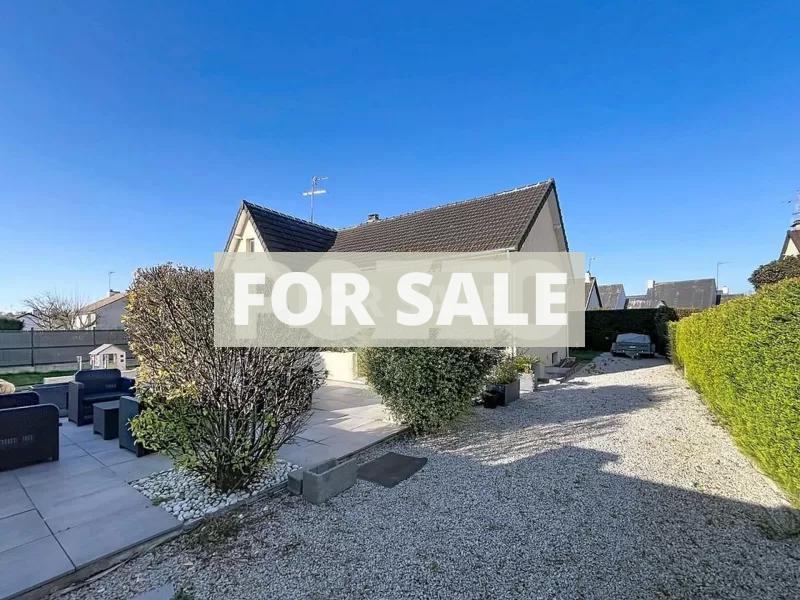 Detached House with Landscaped Garden