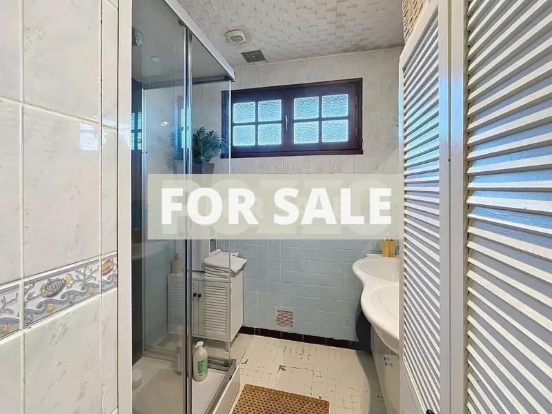 Detached House with Landscaped Garden