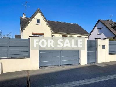 Detached House with Landscaped Garden