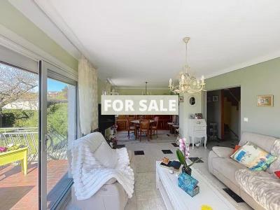 Detached House with Landscaped Garden