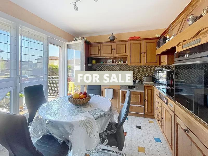 Detached House with Landscaped Garden