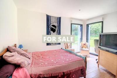 Detached House with Landscaped Garden
