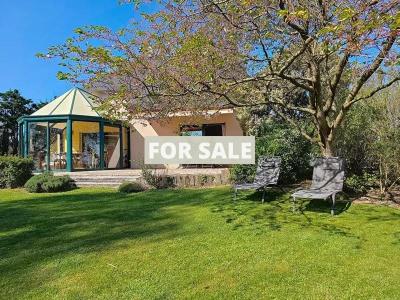 Detached House with Landscaped Garden