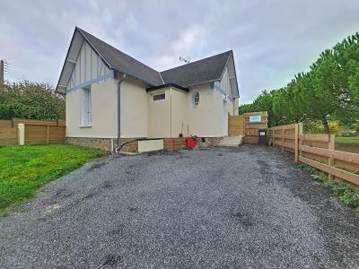Beautiful Detached House By The Coast