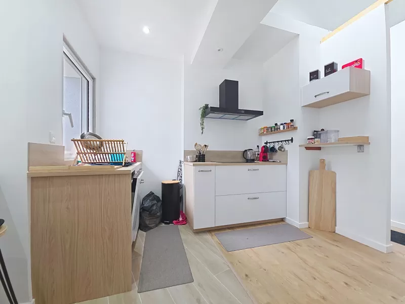 Beautiful House with Garden by the Coast