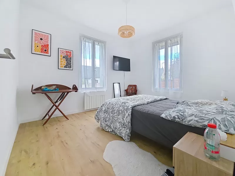 Beautiful House with Garden by the Coast