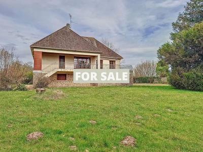 Detached House with Garden