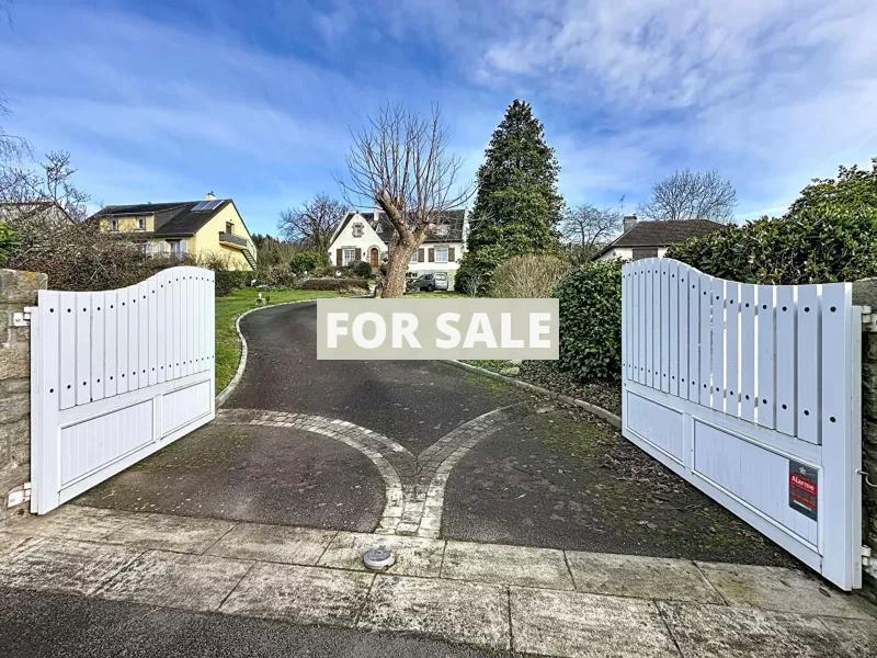 Detached Country House with Open Views
