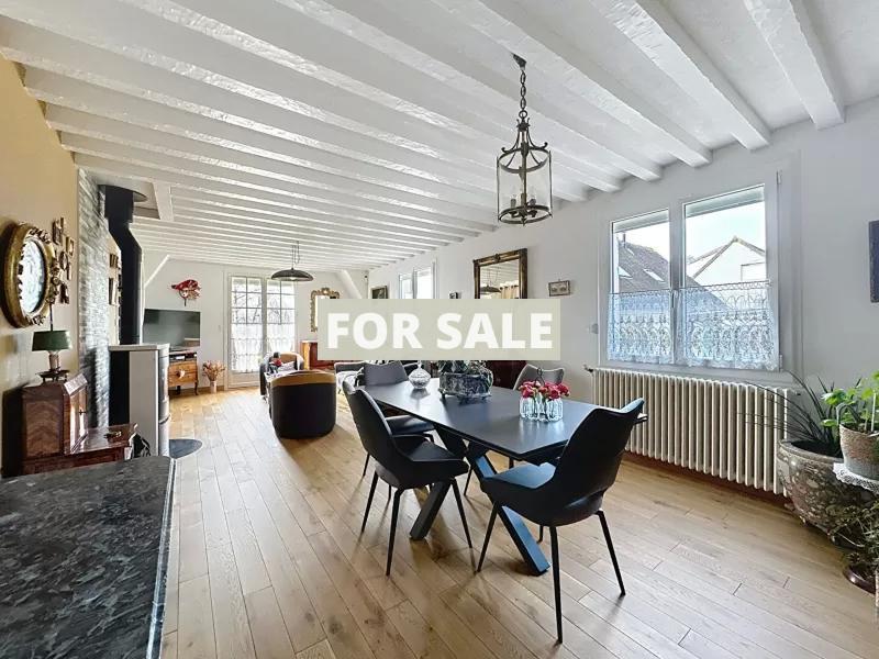 Detached Country House with Open Views