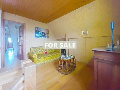Detached Country House with Landscaped Garden