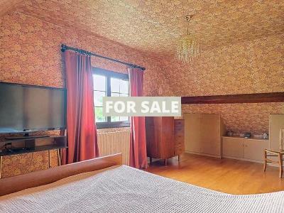 Detached Country House with Landscaped Garden