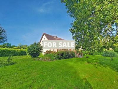 Detached Country House with Landscaped Garden