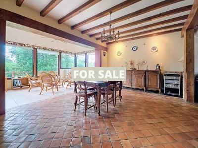 Detached Country House with Landscaped Garden