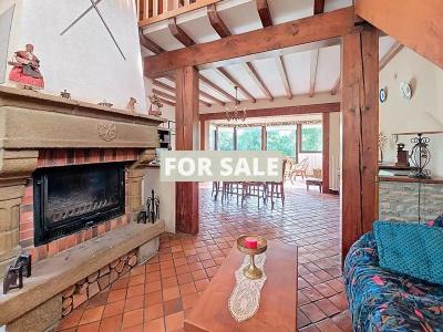 Detached Country House with Landscaped Garden