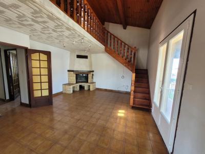 Stunning Villa With Swimming Pool, Close To The Sea