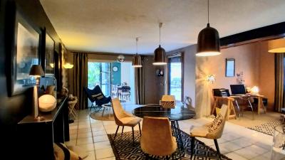 Impressive 18th Century Mansion House