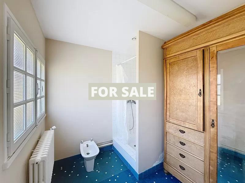 Detached House with Large Garden