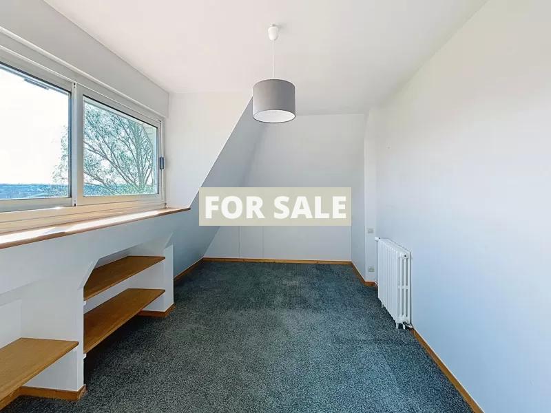 Detached House with Large Garden