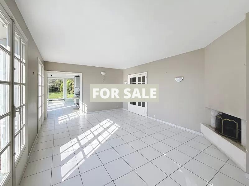 Detached House with Large Garden