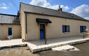 Detached House with Outbuildings in 2.9 Hectares