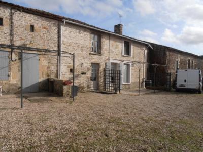 SLD02614 - Under Offer with Cle France
