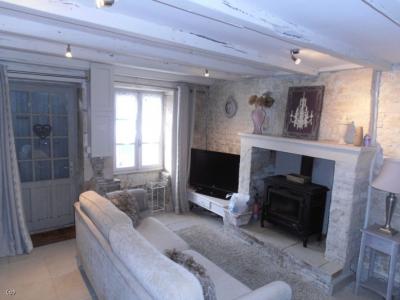 SLD02614 - Under Offer with Cle France