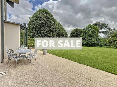 Private Detached House with Landscaped Garden